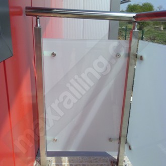 Иноксови парапети